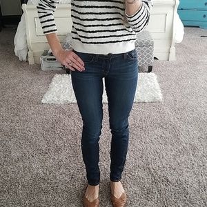 ❤ J Brand Skinny jeans in "Dark Vintage" ❤